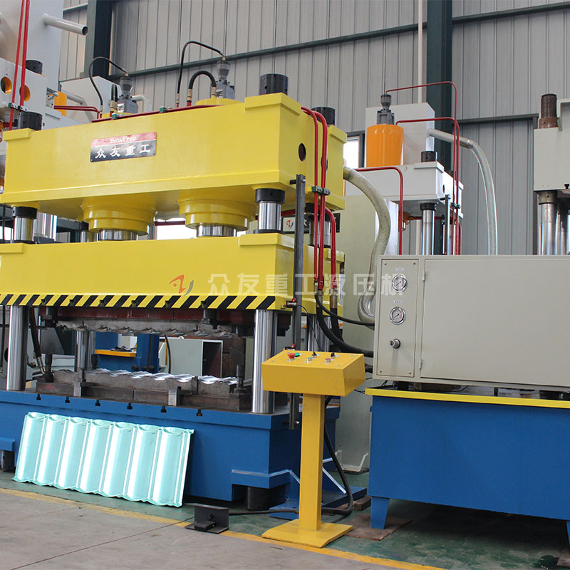 315噸彩石金屬瓦壓型四柱油壓機初次開機如何調