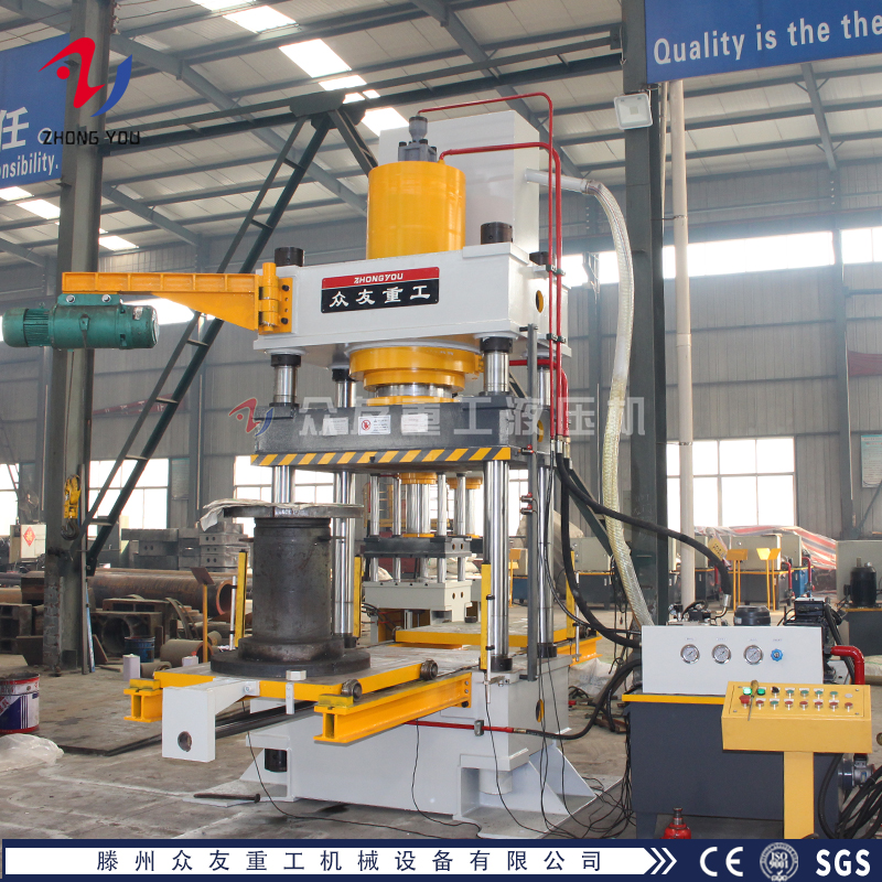 四柱油壓機(jī)