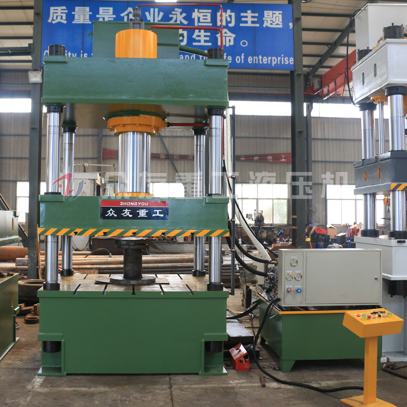 200t油壓機(jī)啟動(dòng)液壓泵時(shí)有哪些注意事項(xiàng)？