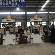 五公斤舔磚油壓機(jī)出現(xiàn)發(fā)熱嚴(yán)重怎么辦？