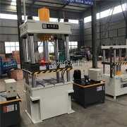 為什么四柱舔磚壓塊機(jī)操作會(huì)沒有反應(yīng)？